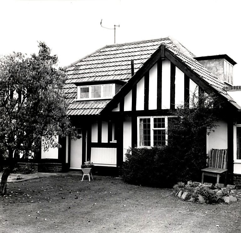 Bushey Ruff, Richings Way