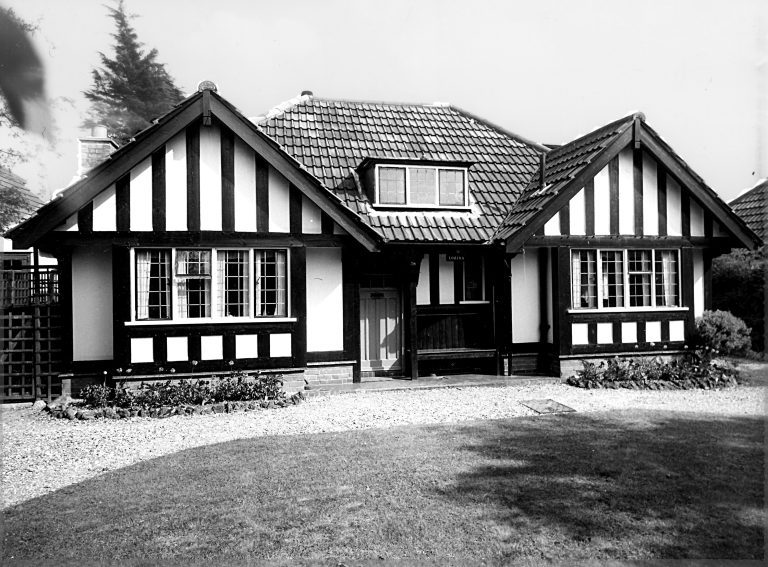 Lorina, Wellesley Avenue