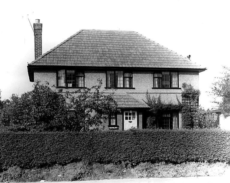 Membury, Wellesley Avenue