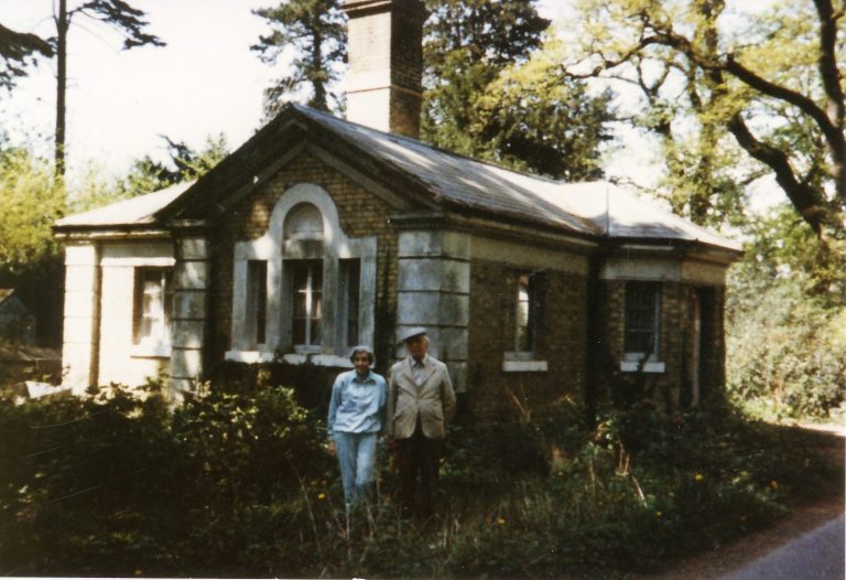 Richings Lodge, Main Drive